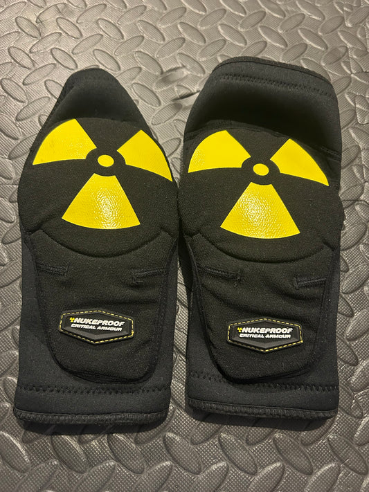 Nukeproof knee pads M