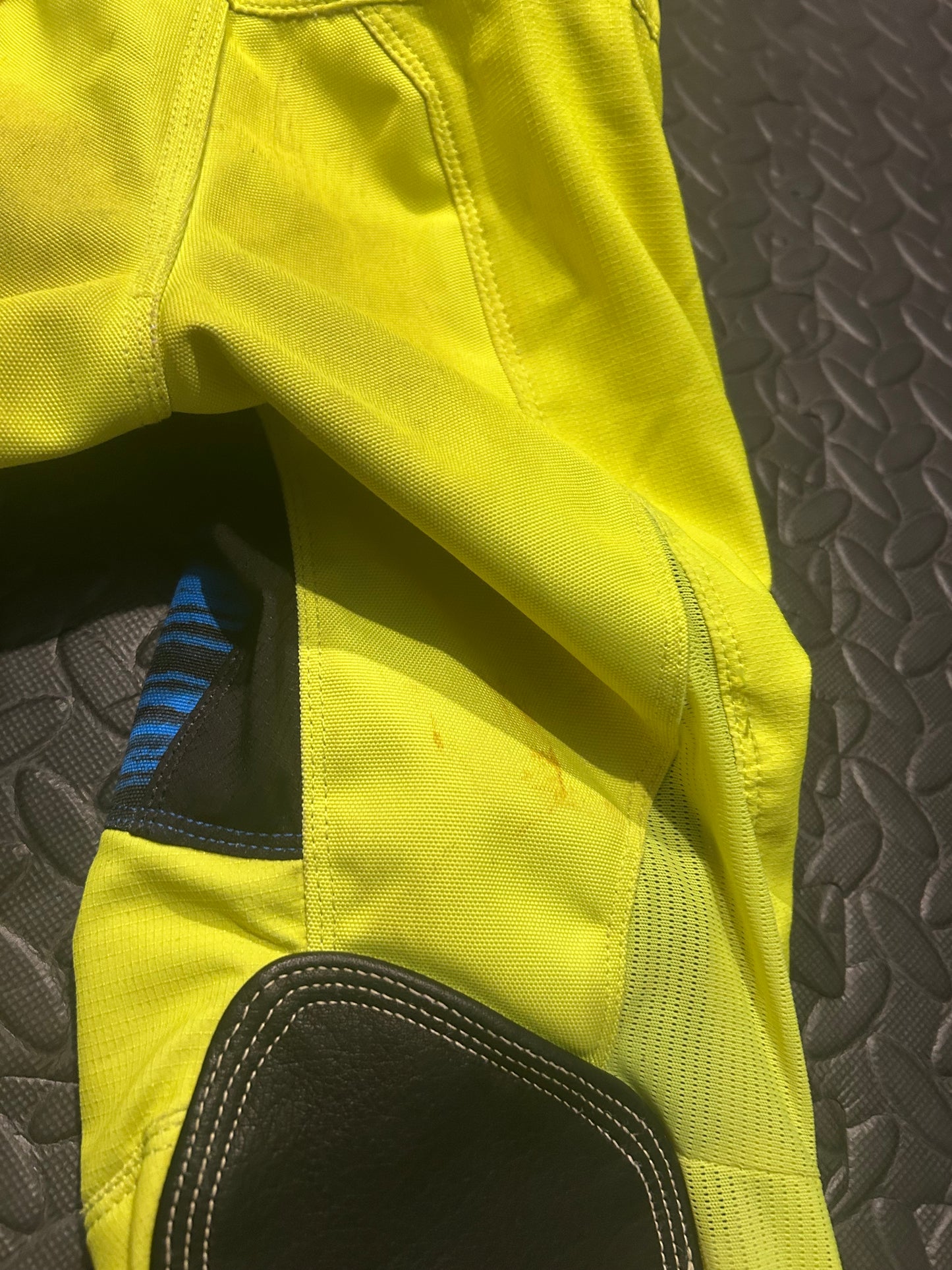 Fly pants 22”