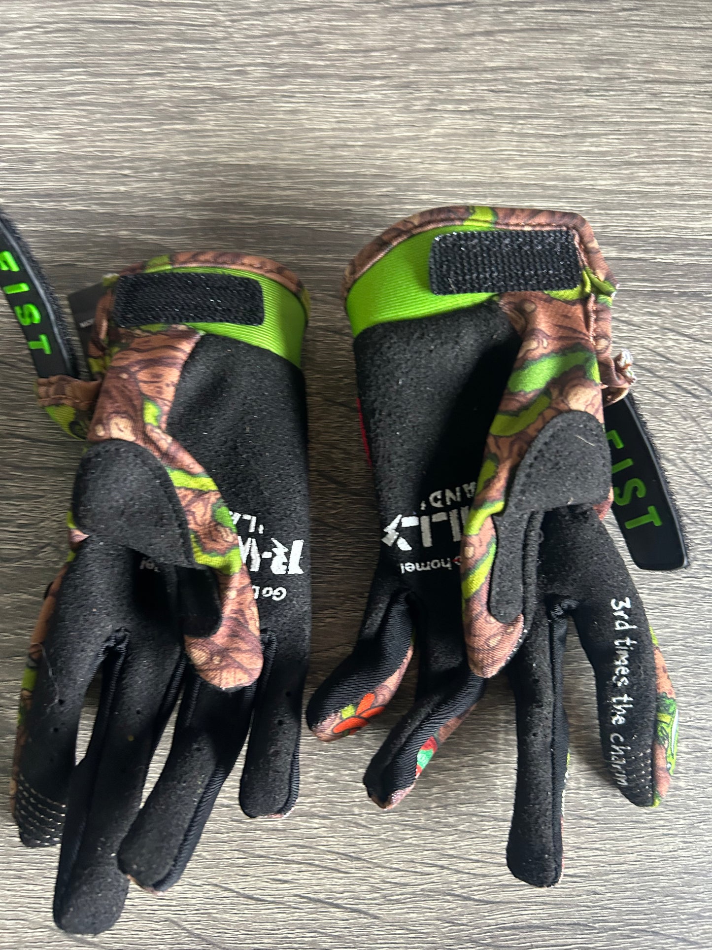 Fist gloves youth medium