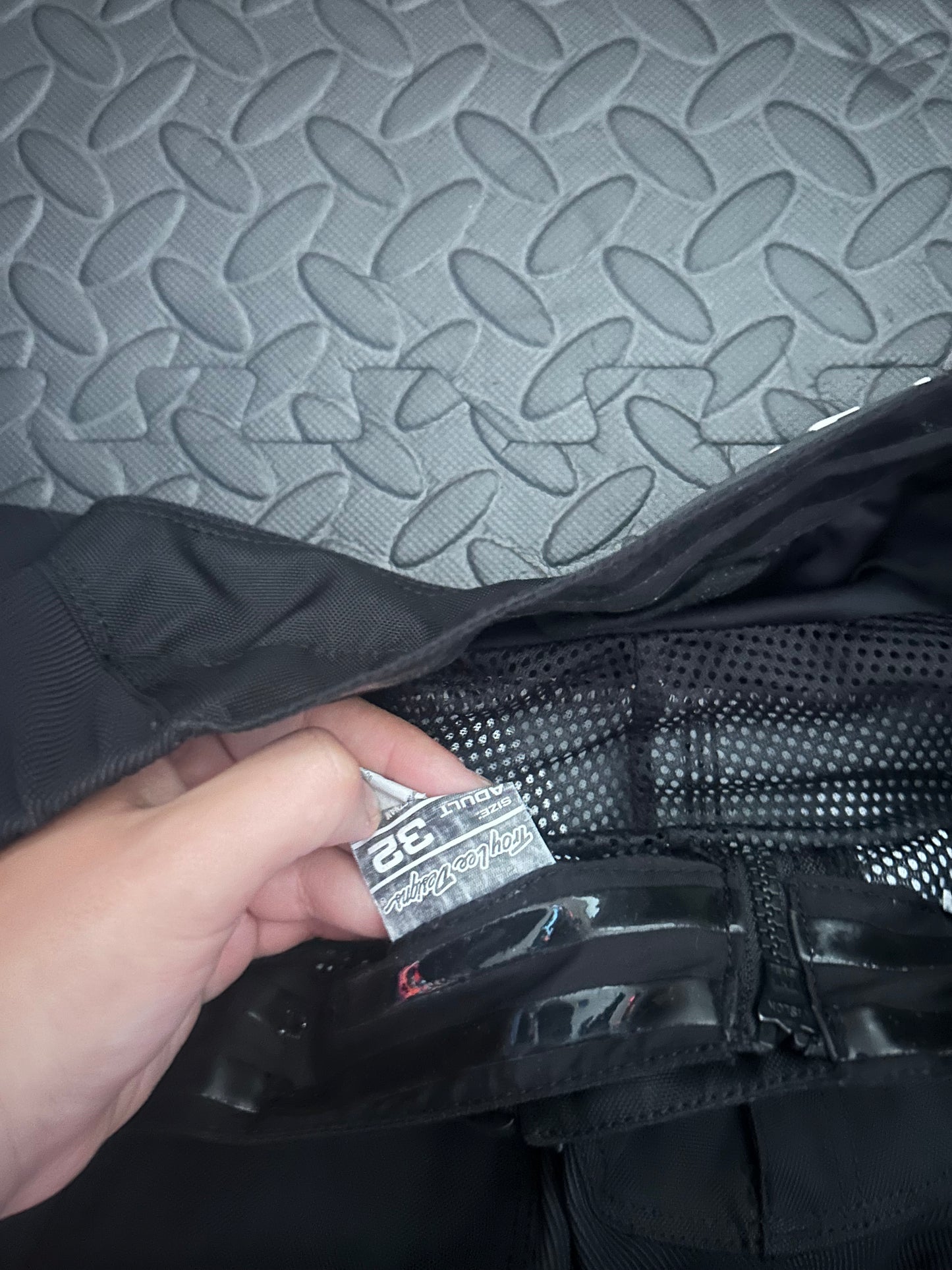 Troy Lee designs pants 32”