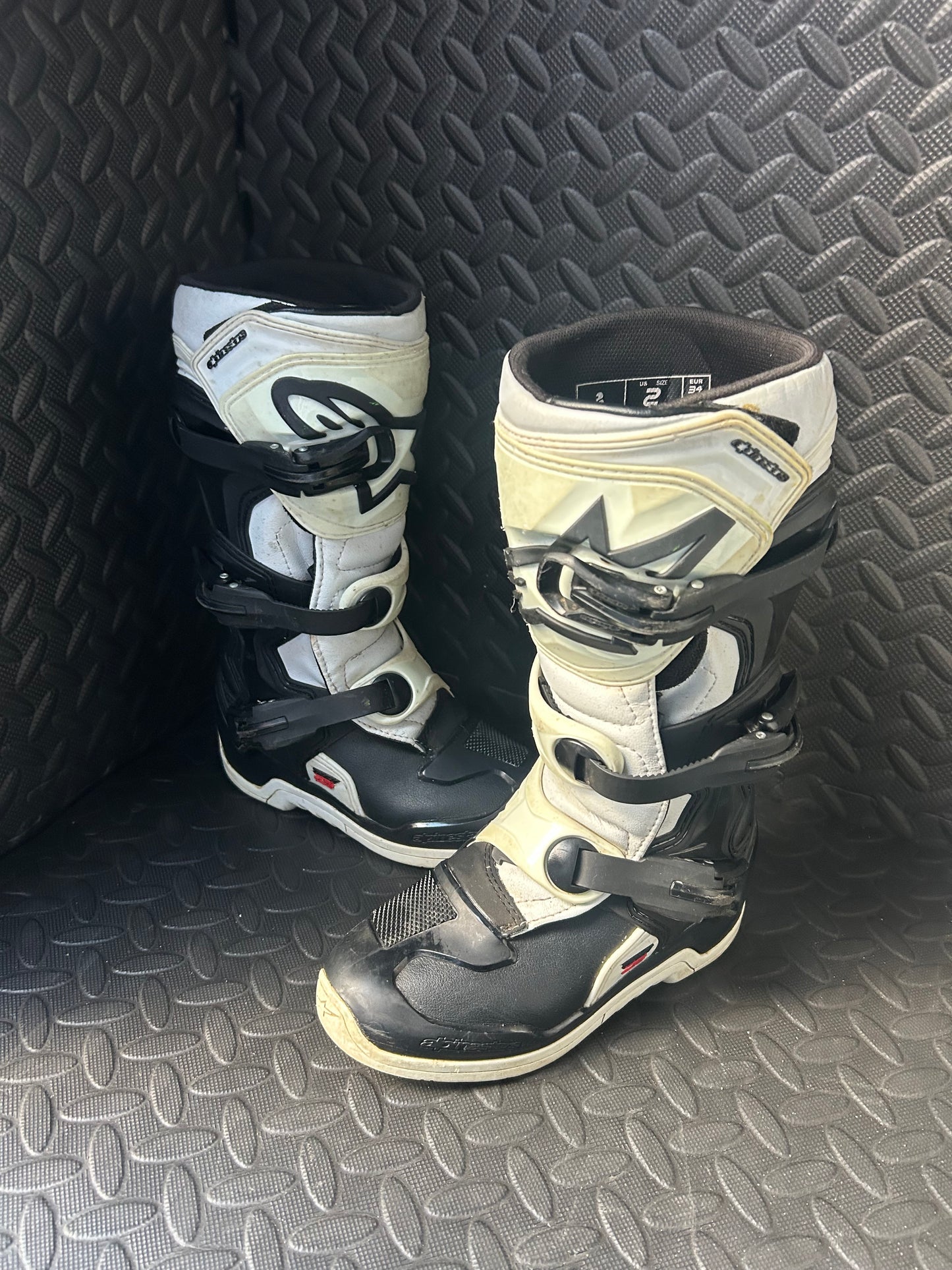 Alpinestars tech 3 uk1