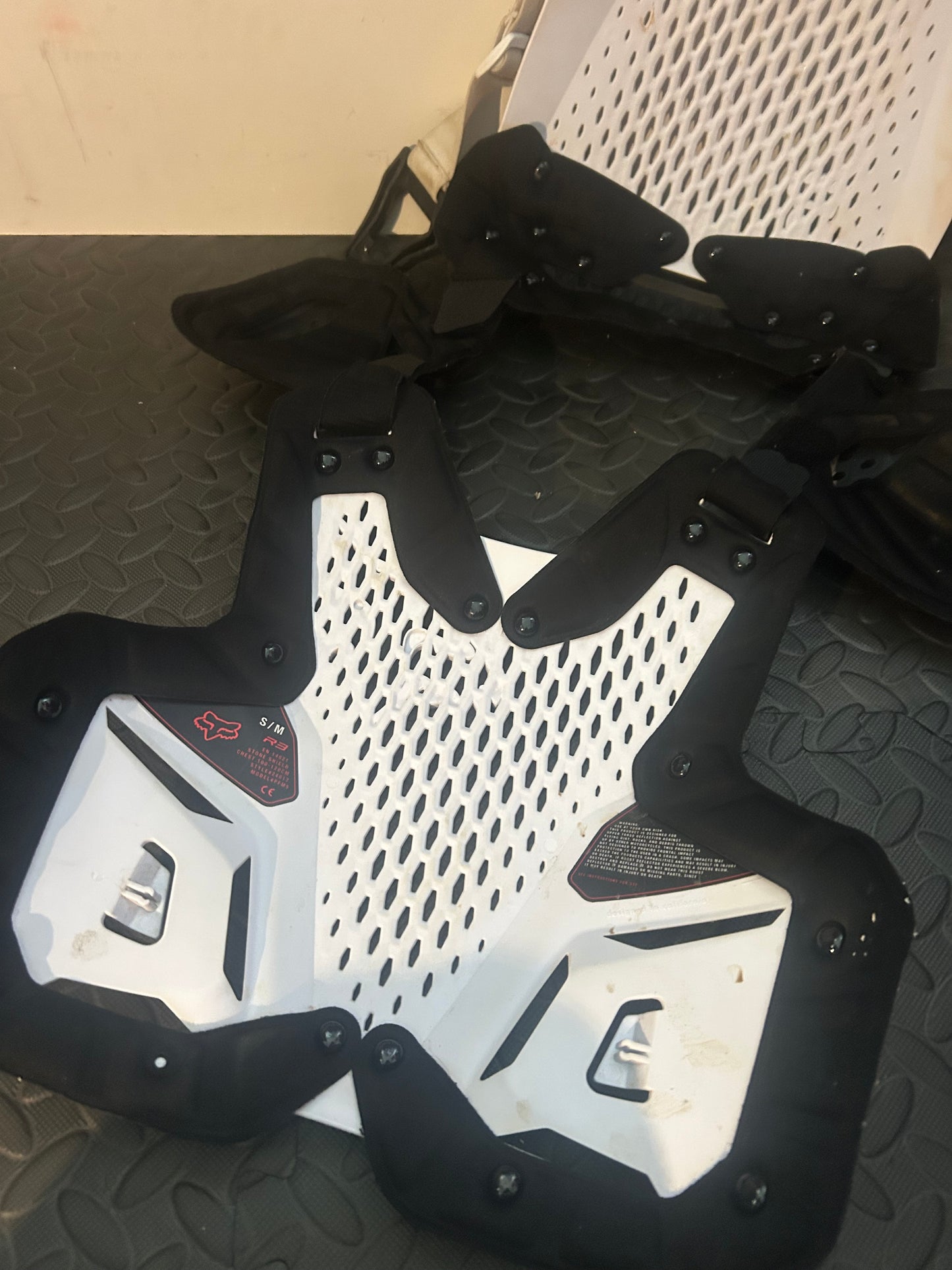 Fox R3 body armour S/M