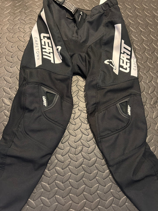 Leatt pants 24”