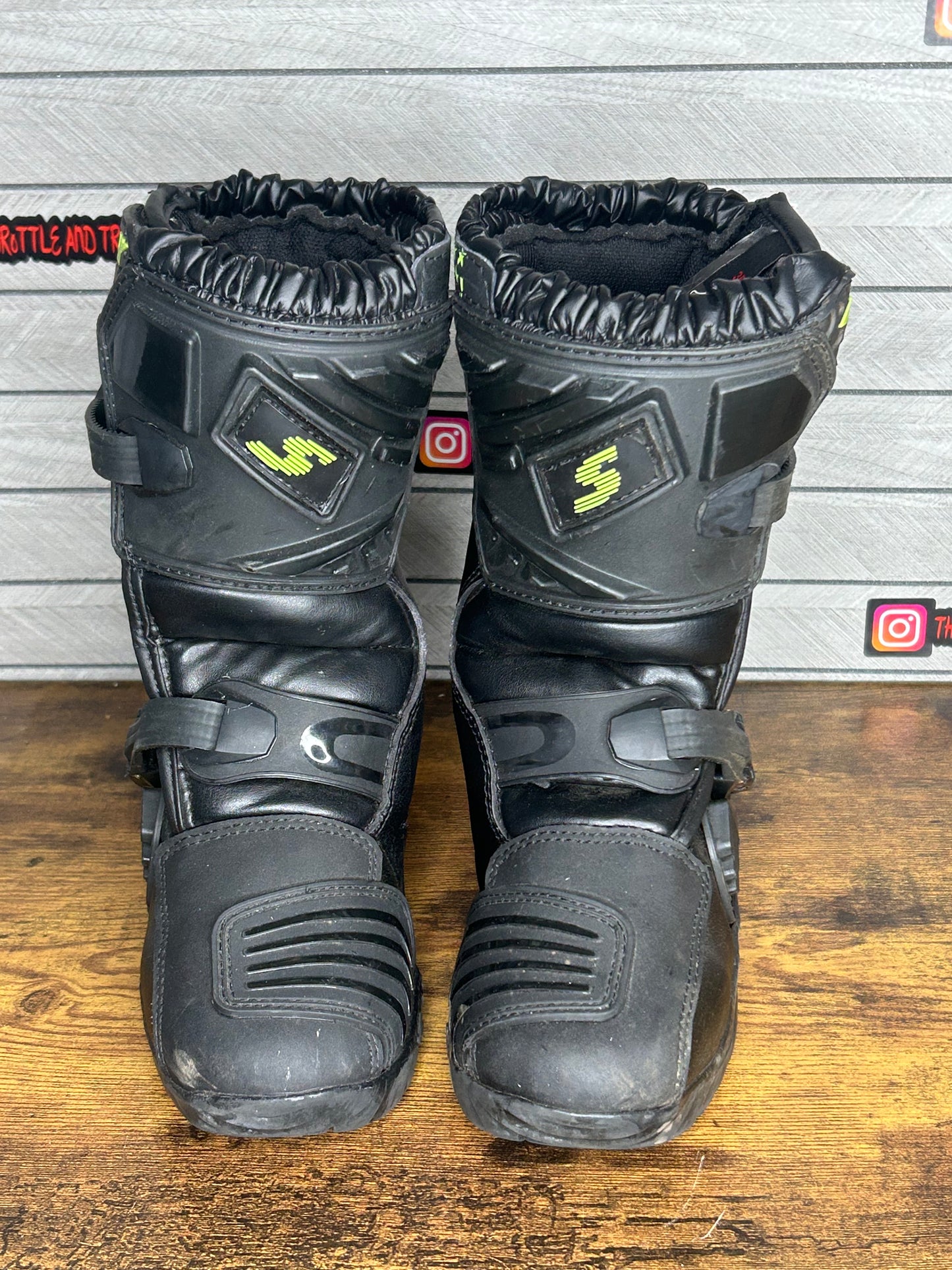 shot boots uk2.5