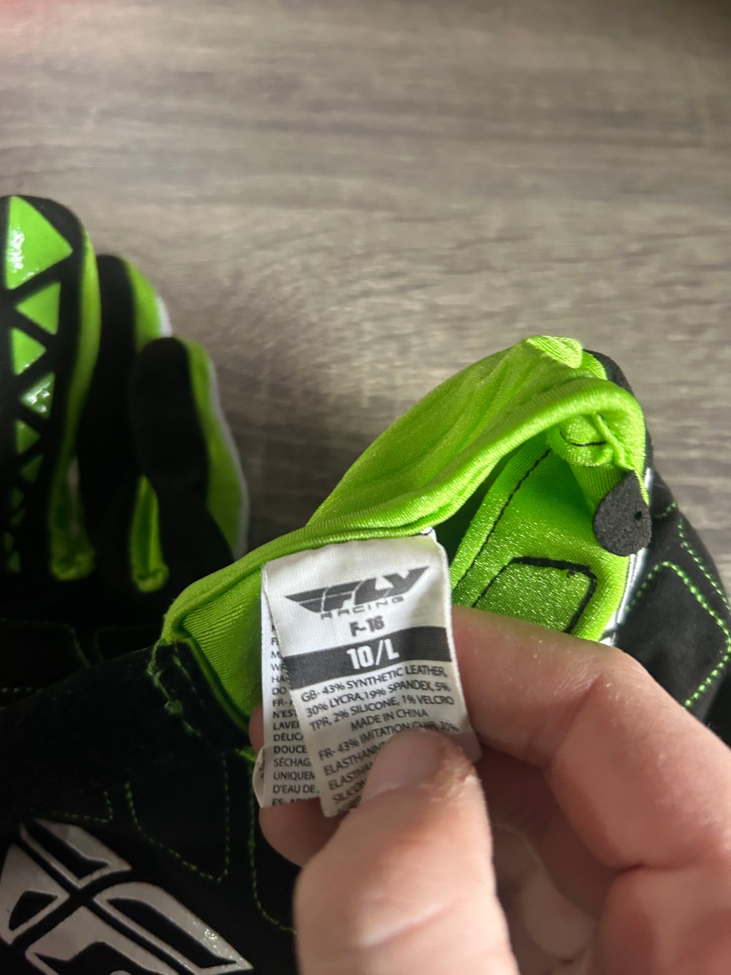 Fly gloves Large Pre-Owned