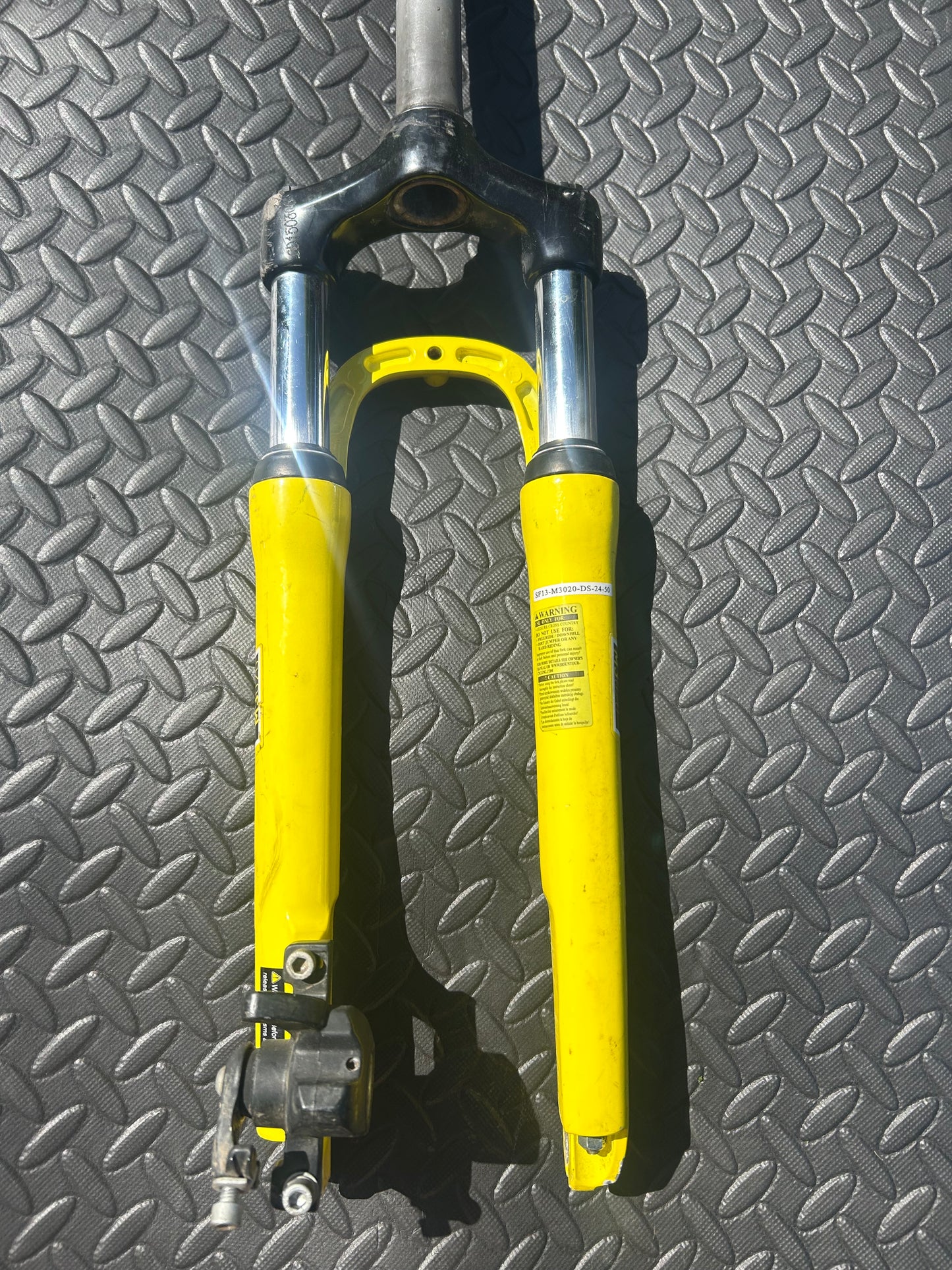 Sr suntour forks 24”