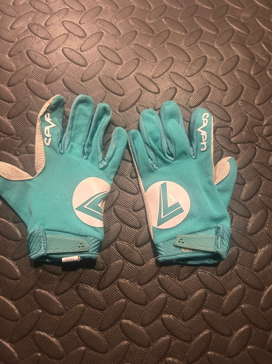 Seven gloves YL