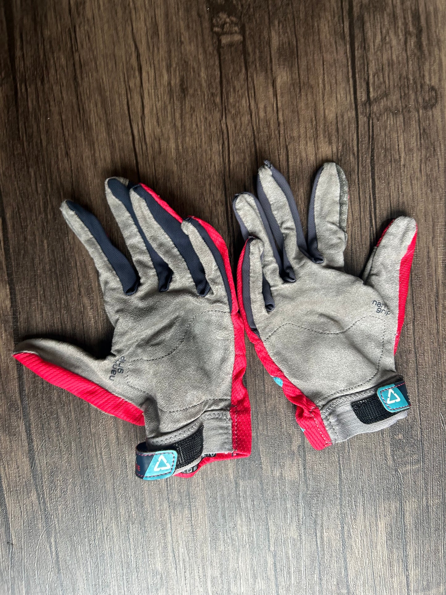 leatt gloves small