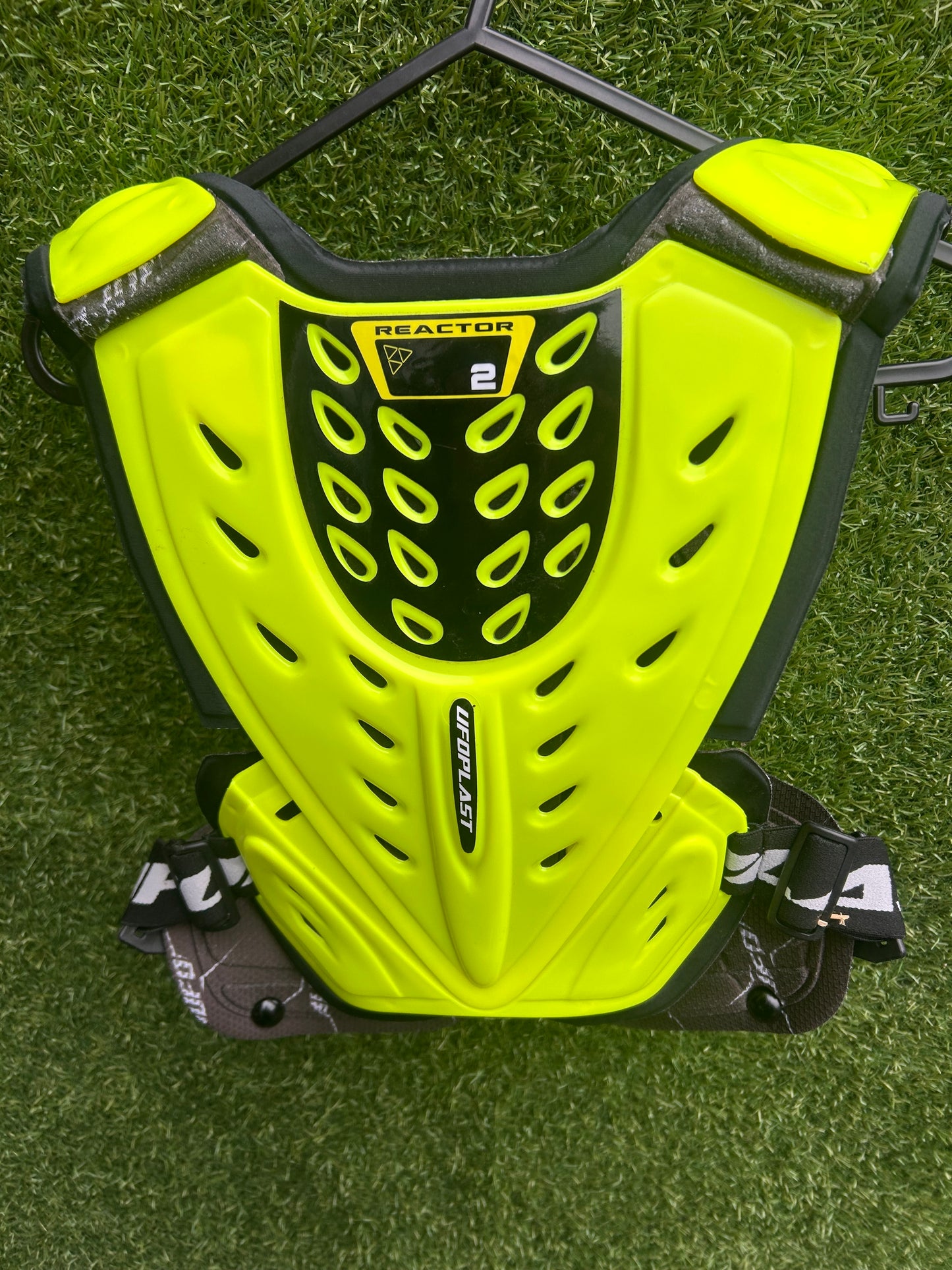 UFO Body armour 32-36cm