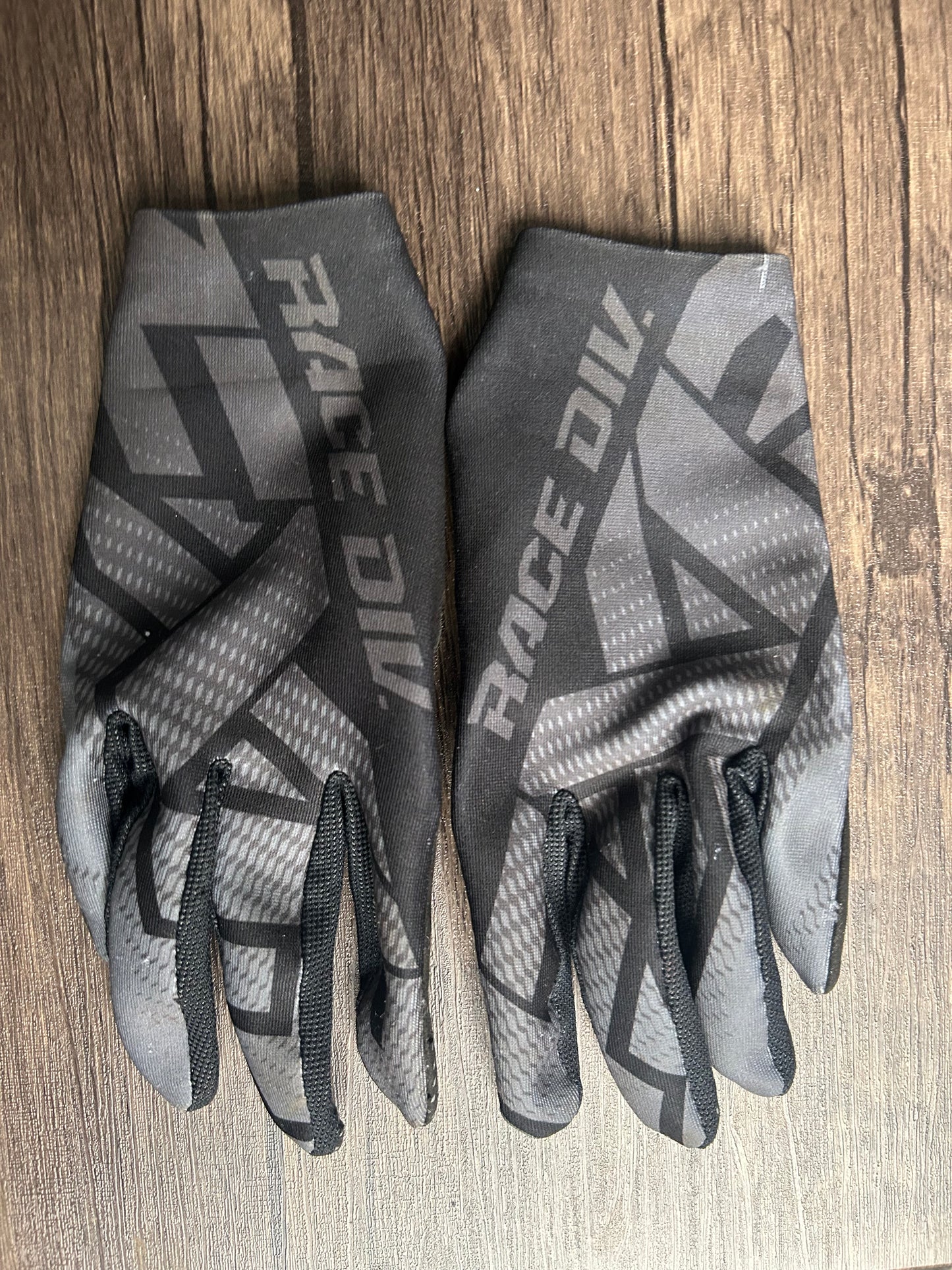 FXR gloves small