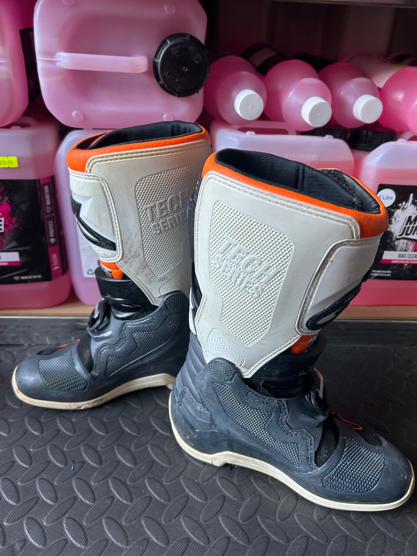 alpinestars tech 7 uk2