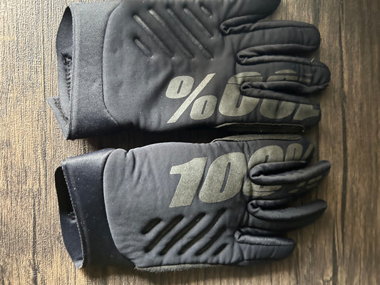 100% gloves ym