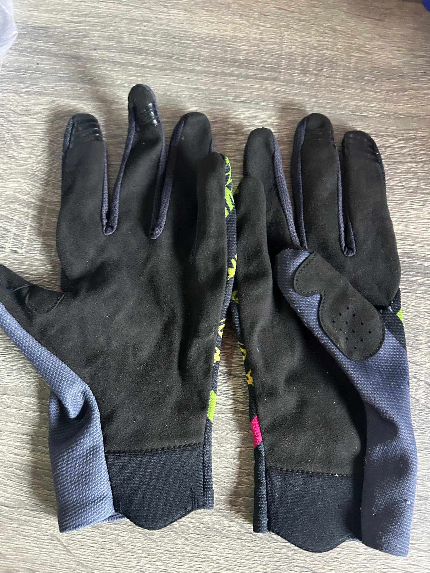 fxr gloves medium