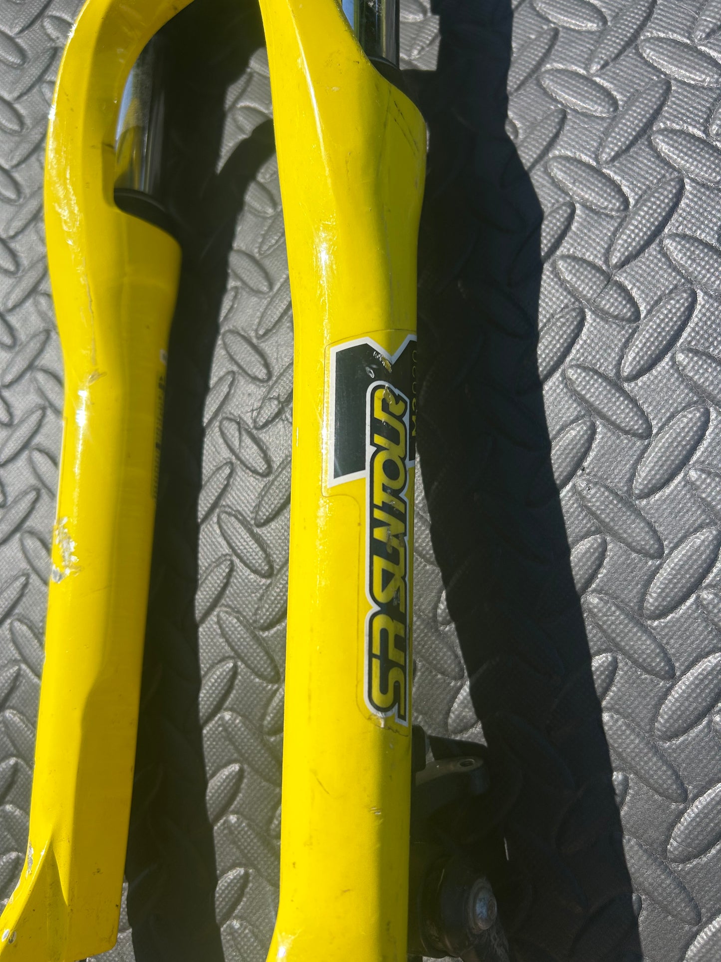Sr suntour forks 24”