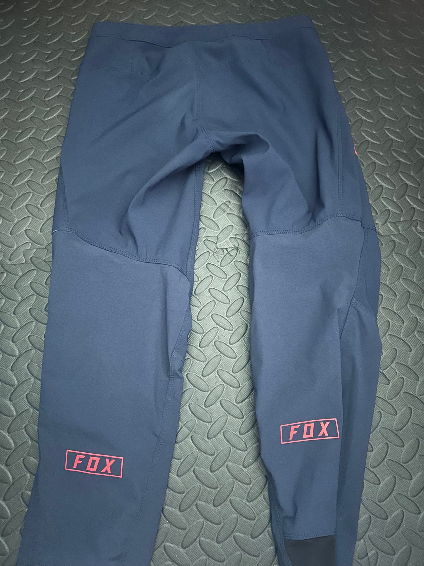 Fox pants Y28”