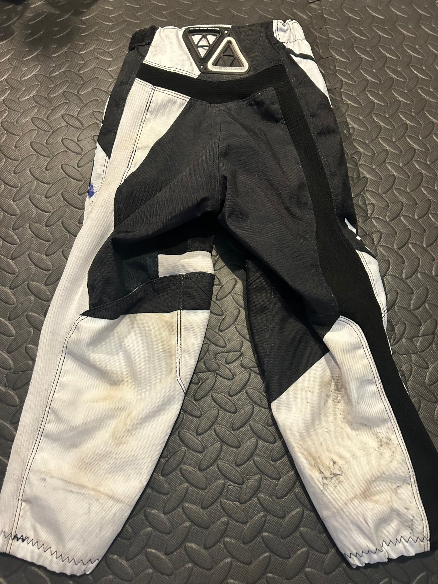 Fly pants 18”