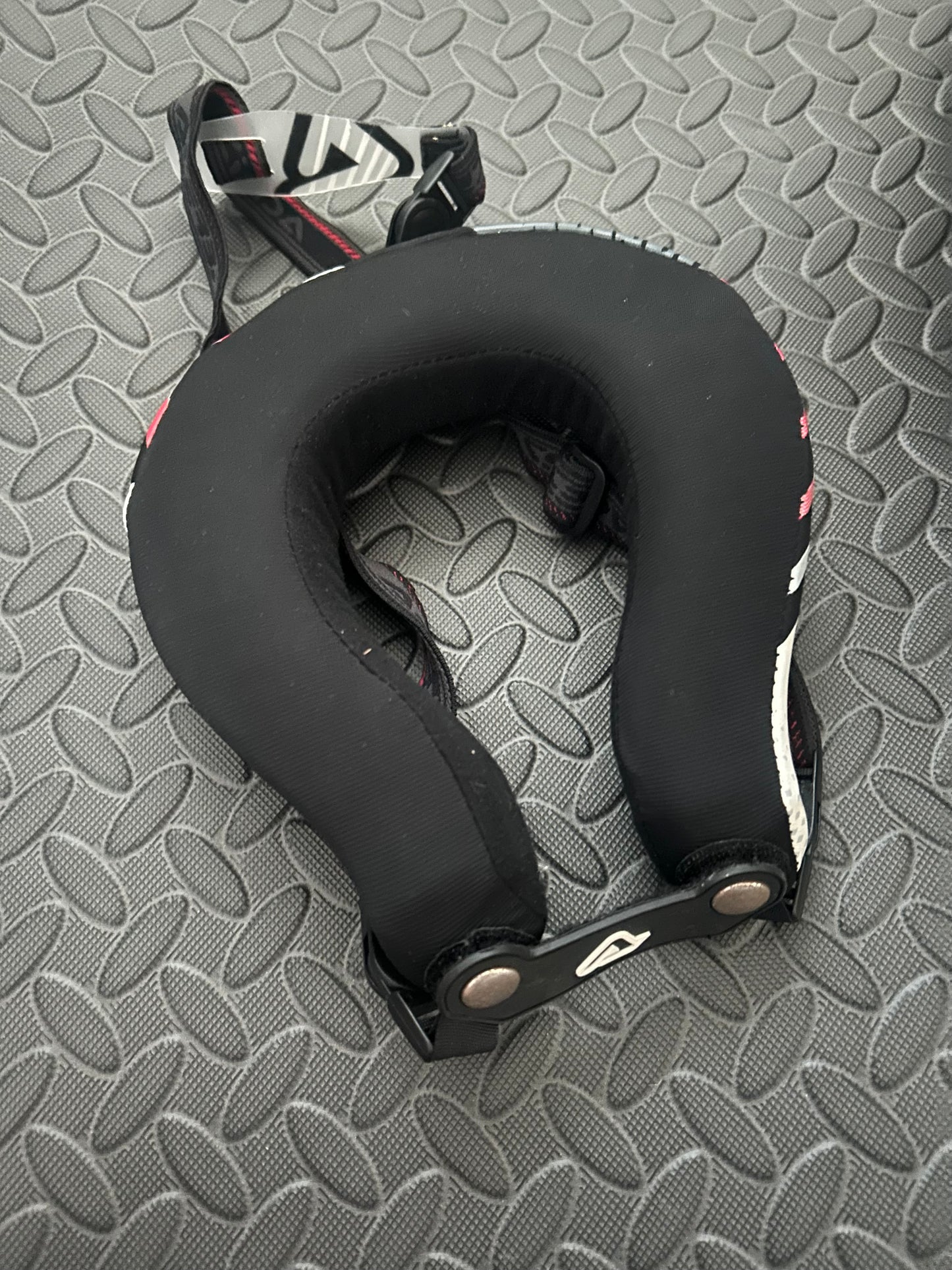 Acerbis neck roll junior
