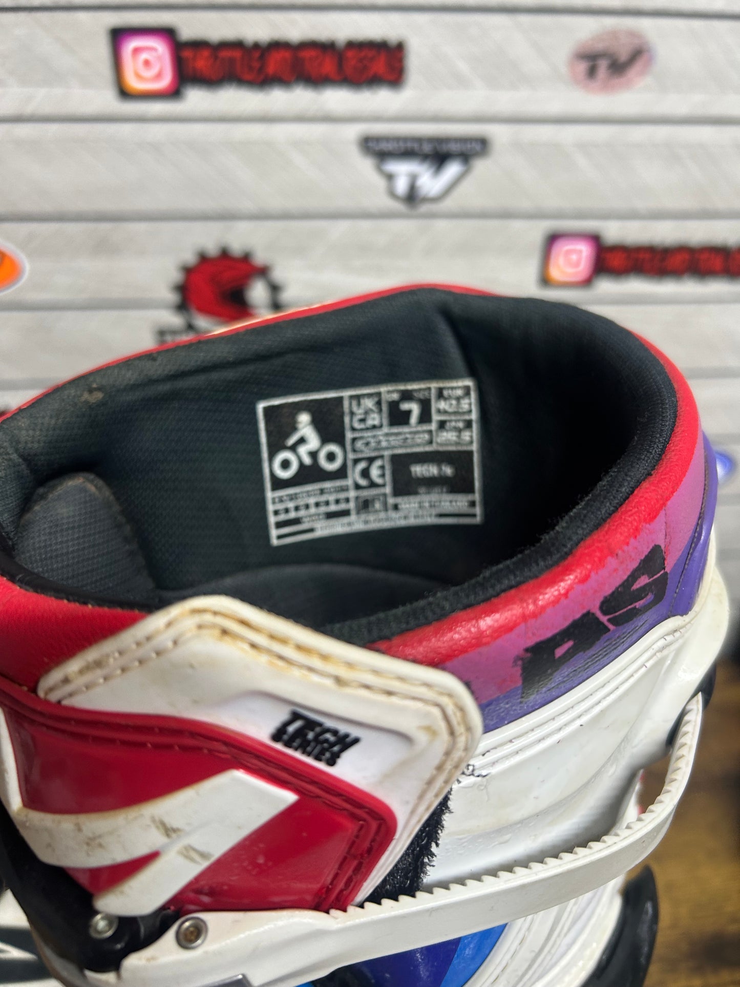 alpinestars tech 7s uk6