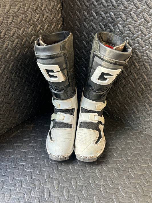 Gaerne gxj boots uk5.5