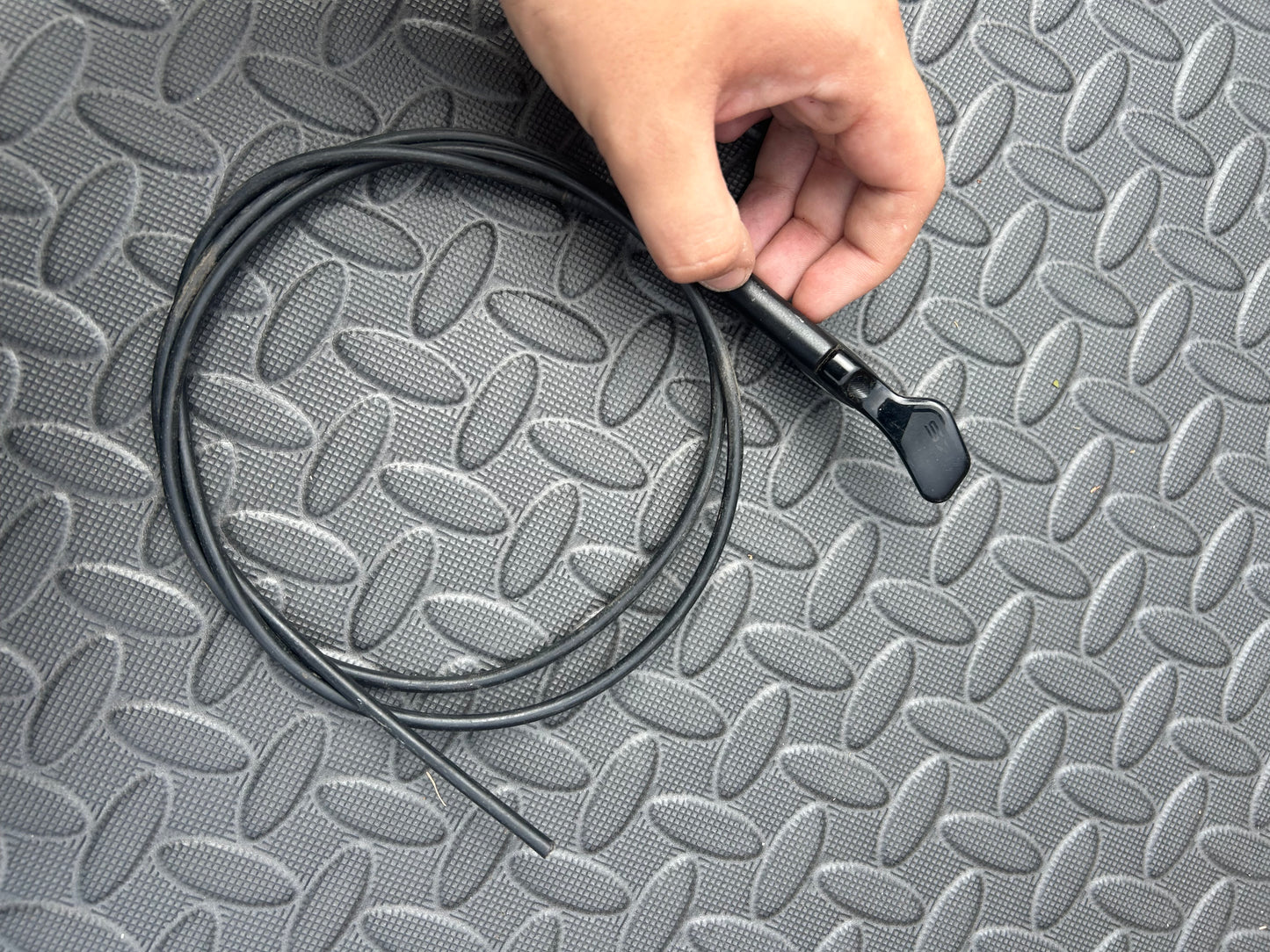 Specialized dropper cable and lever