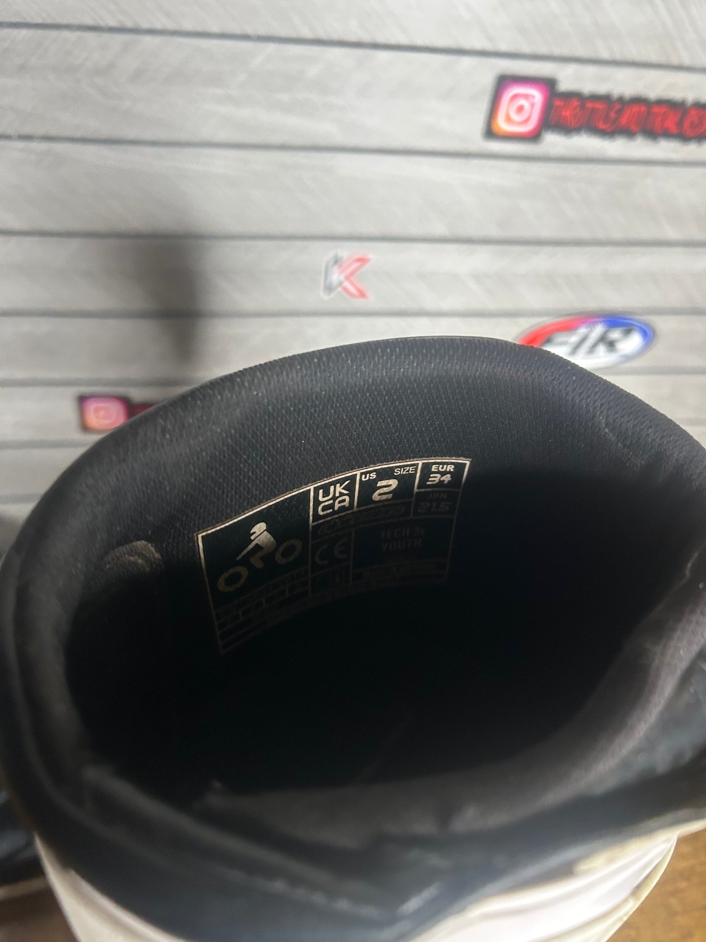 Alpinestars tech 3s uk1