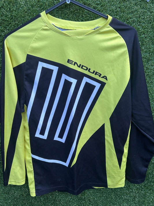 endura jersey small
