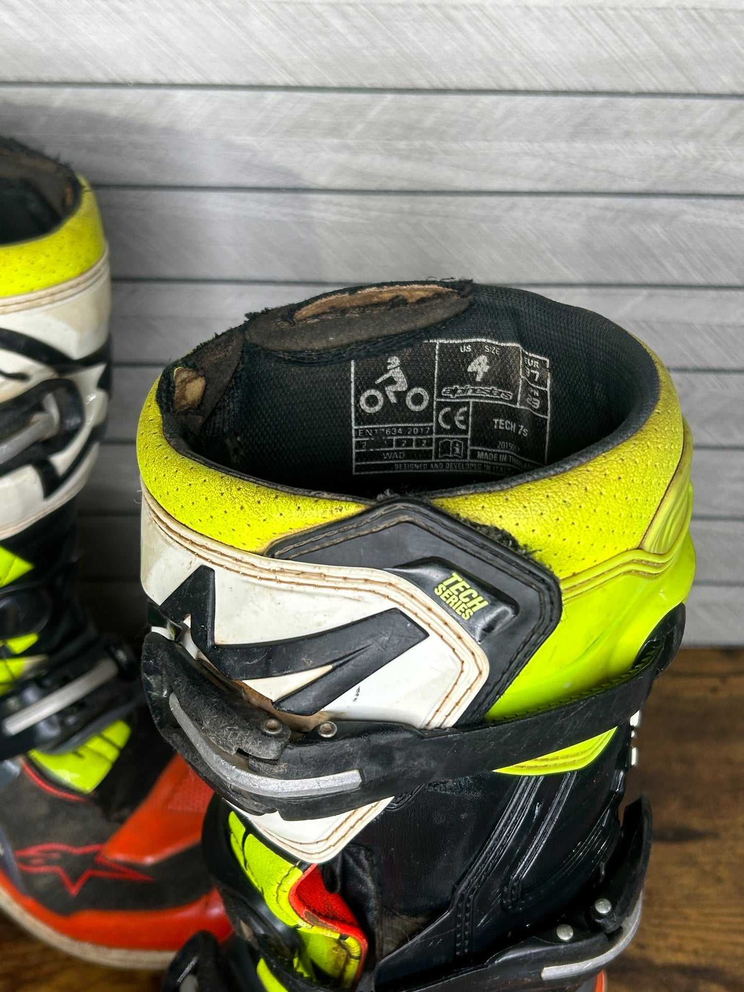 Alpinestars tech 7s uk3