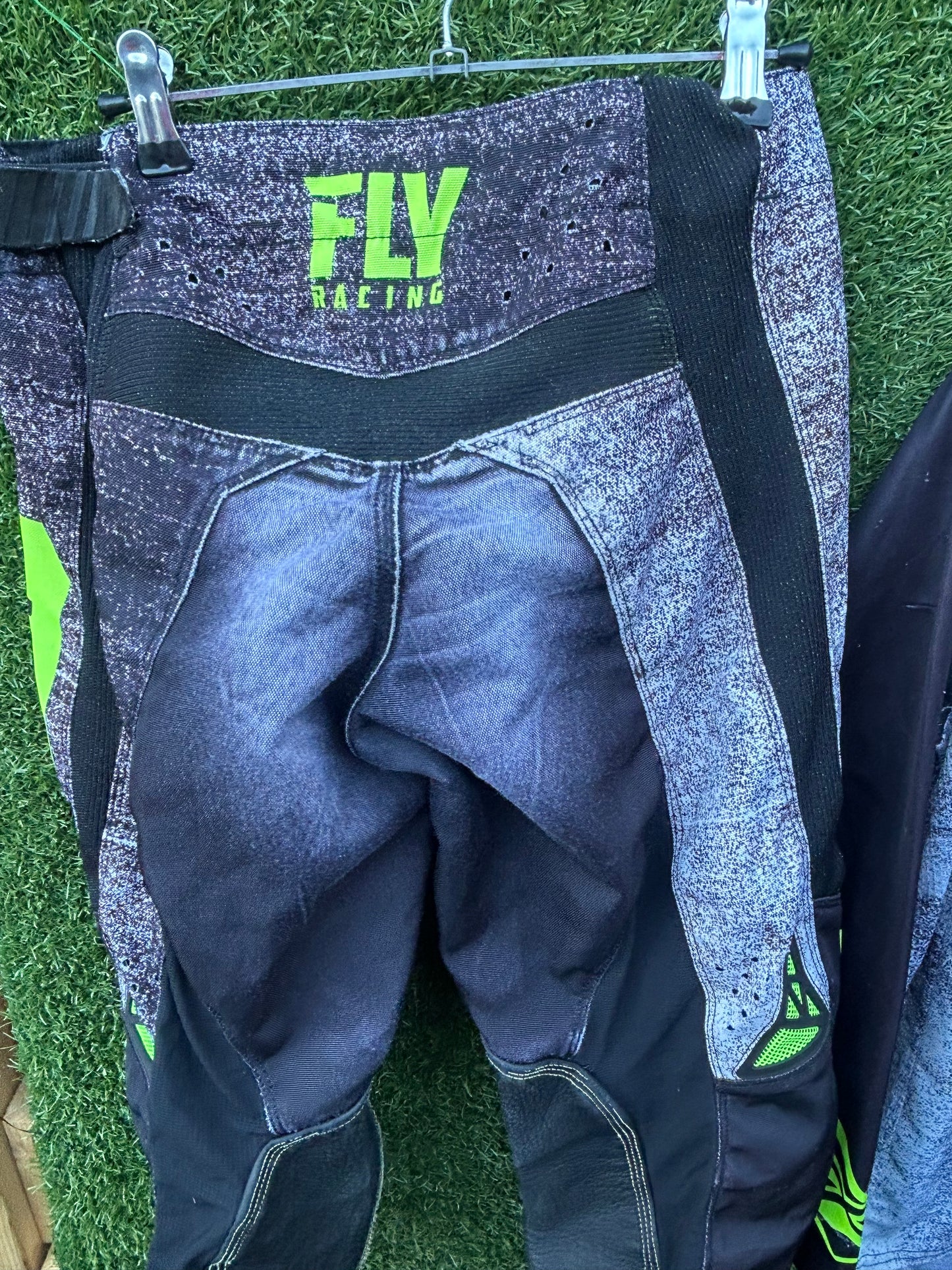 fly kit yxl/28"