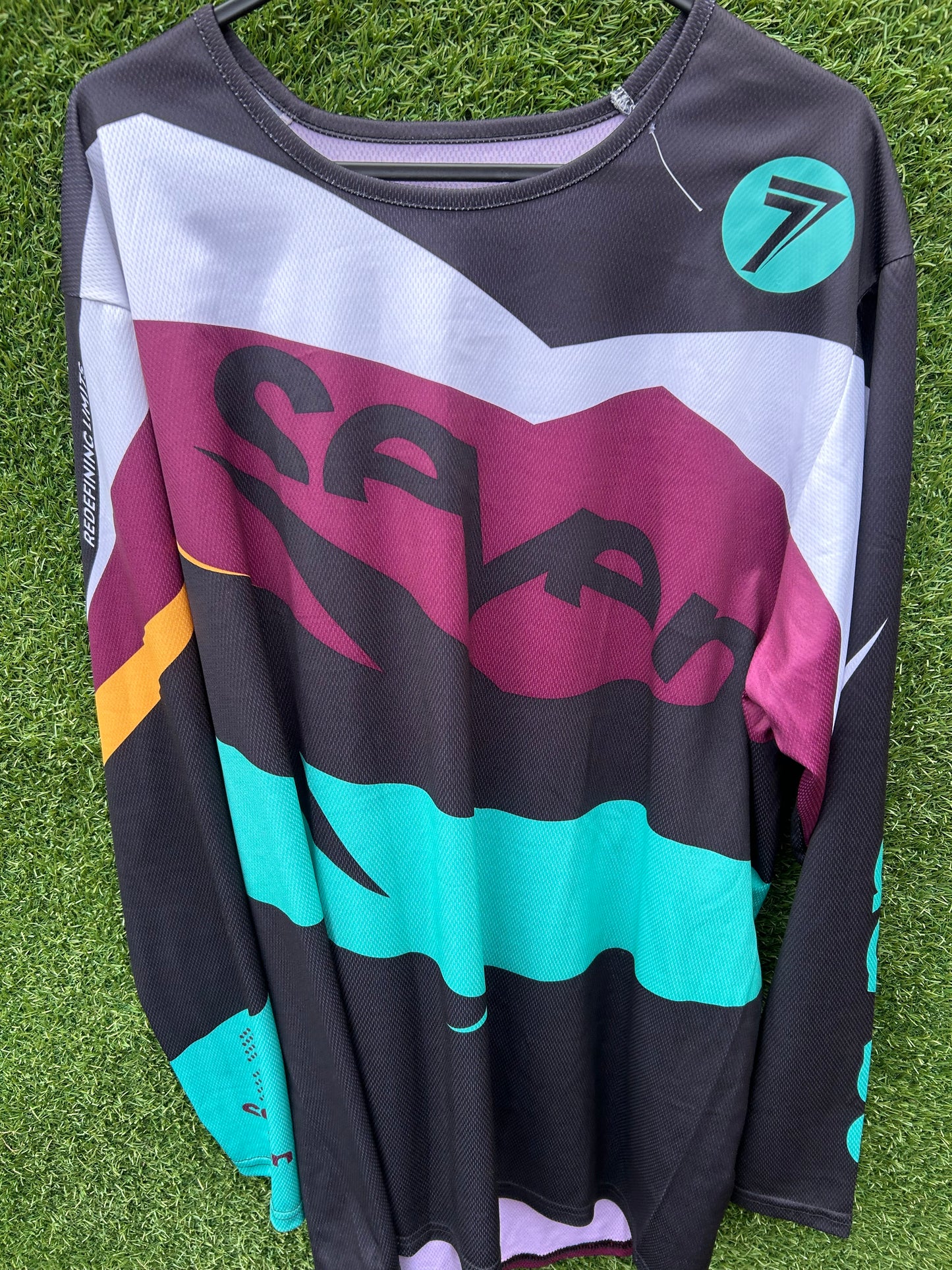 seven jersey medium
