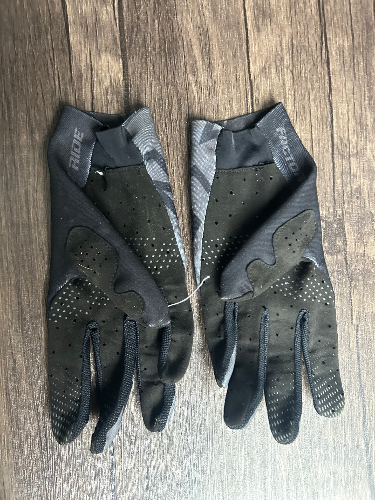 FXR gloves small