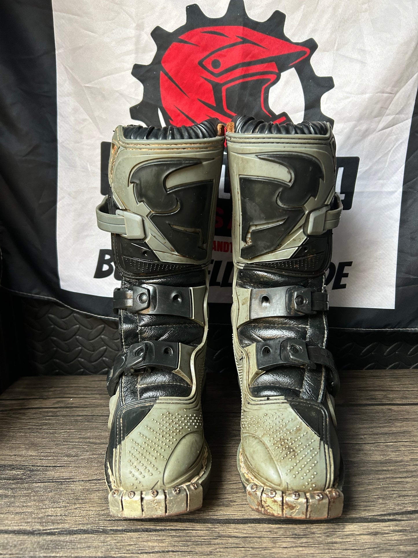 thor boots uk1