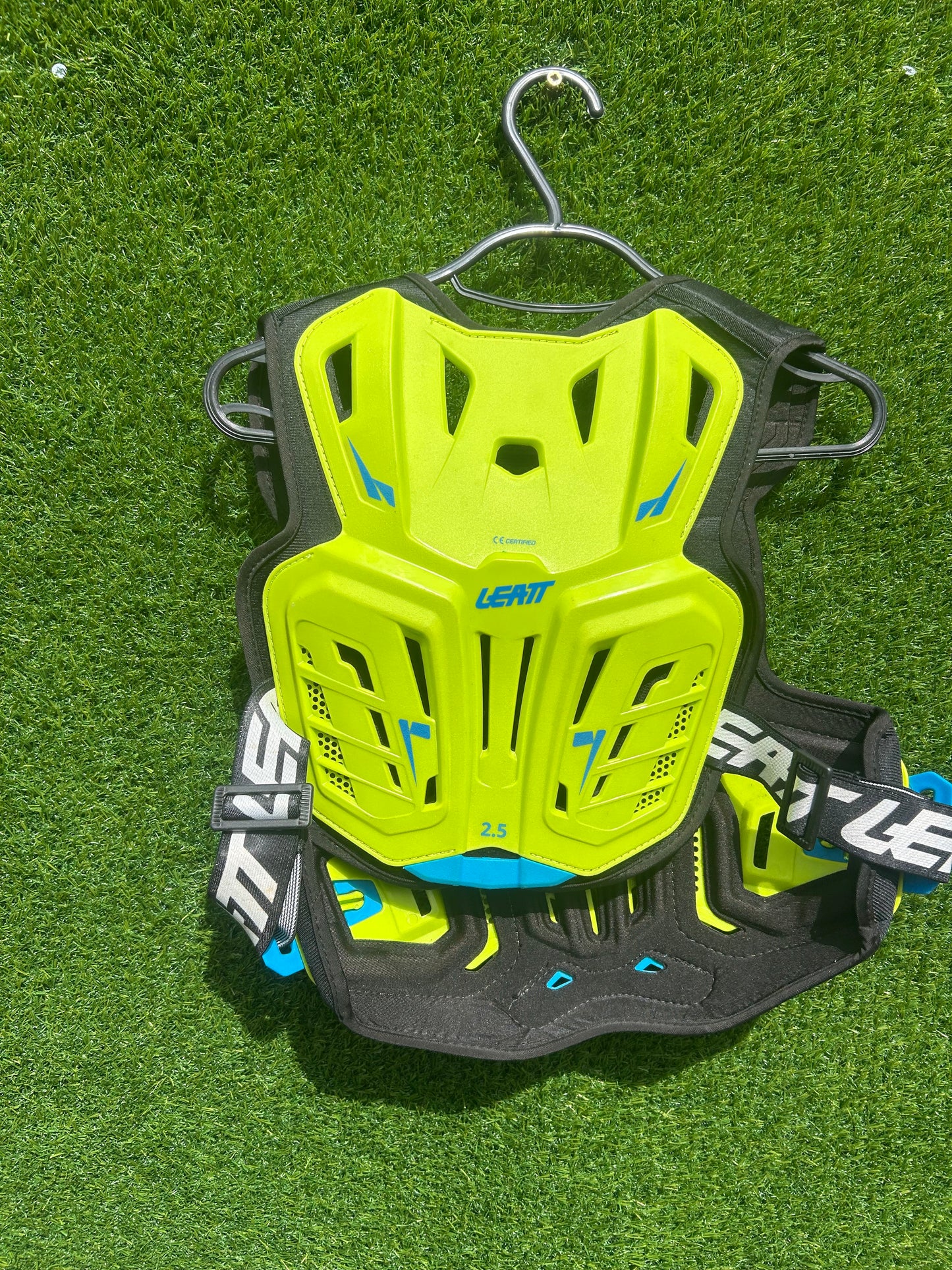 leatt 2.5 chest protector