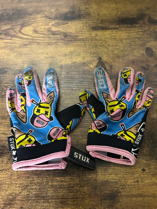 stux gloves ym