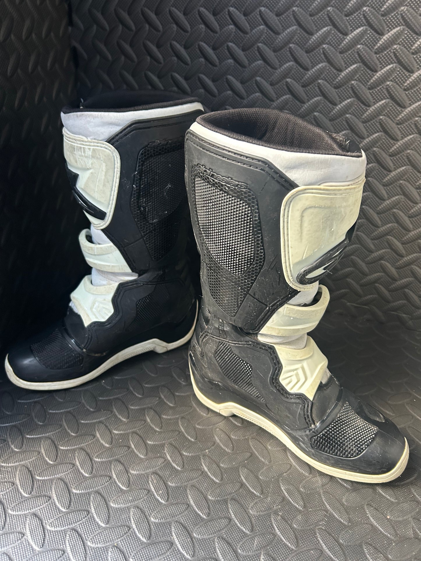 Alpinestars tech 3 uk1