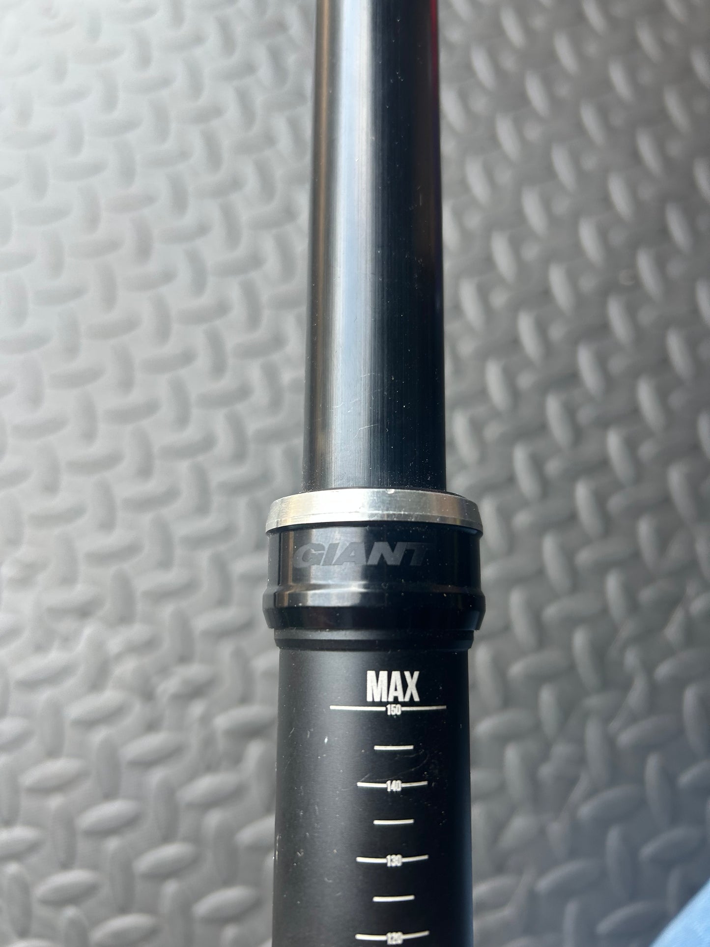 Giant dropper post 30.9