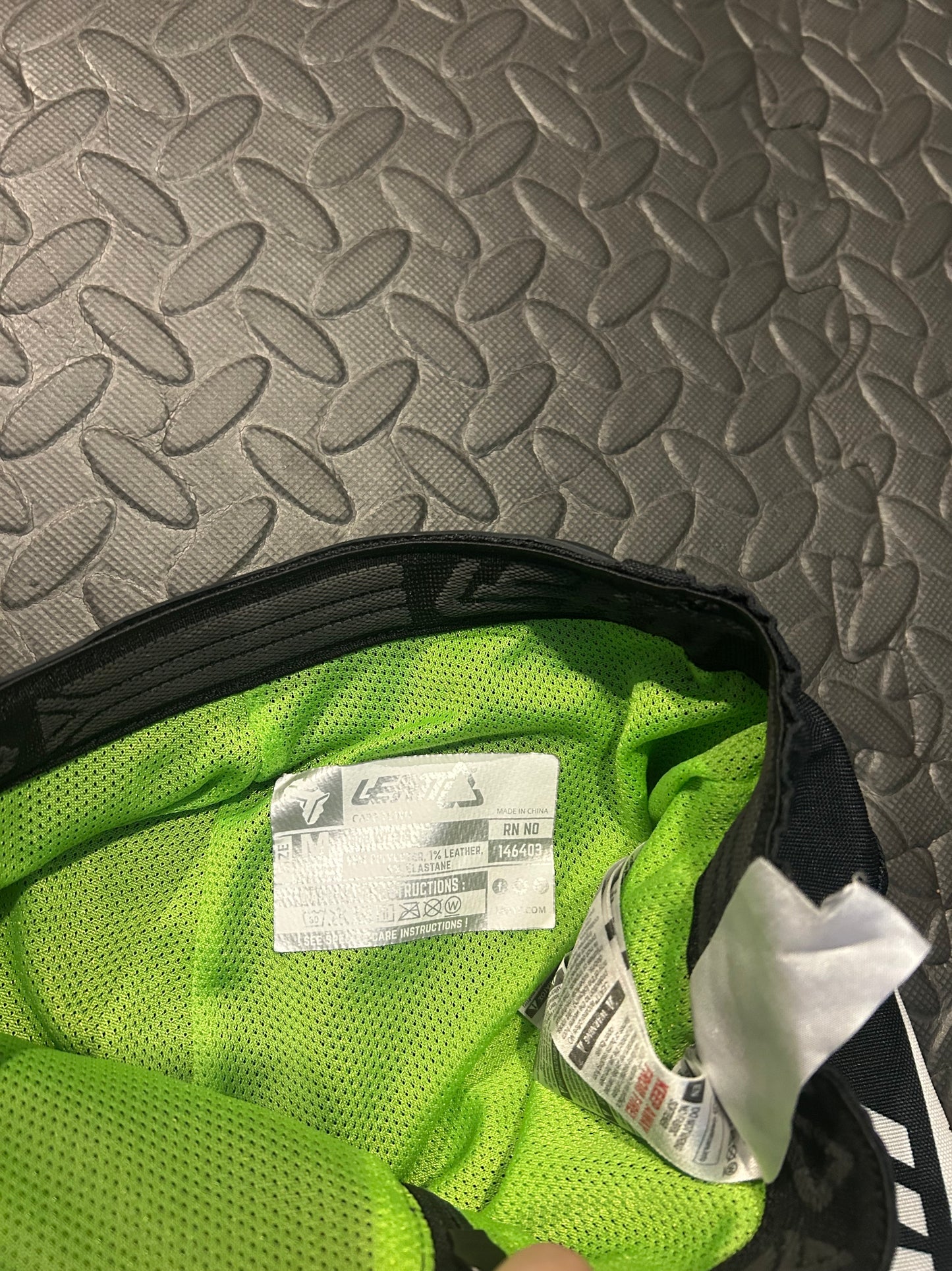 Leatt pants 24”