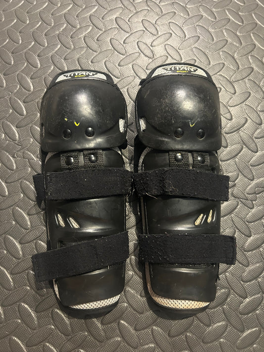 Fox titan knee and shin guards YM