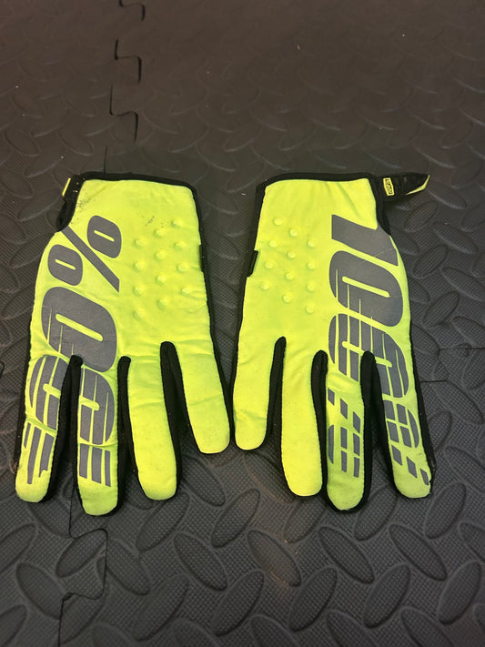 100% gloves