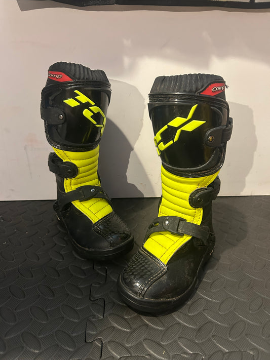 Tcx kids boots size11