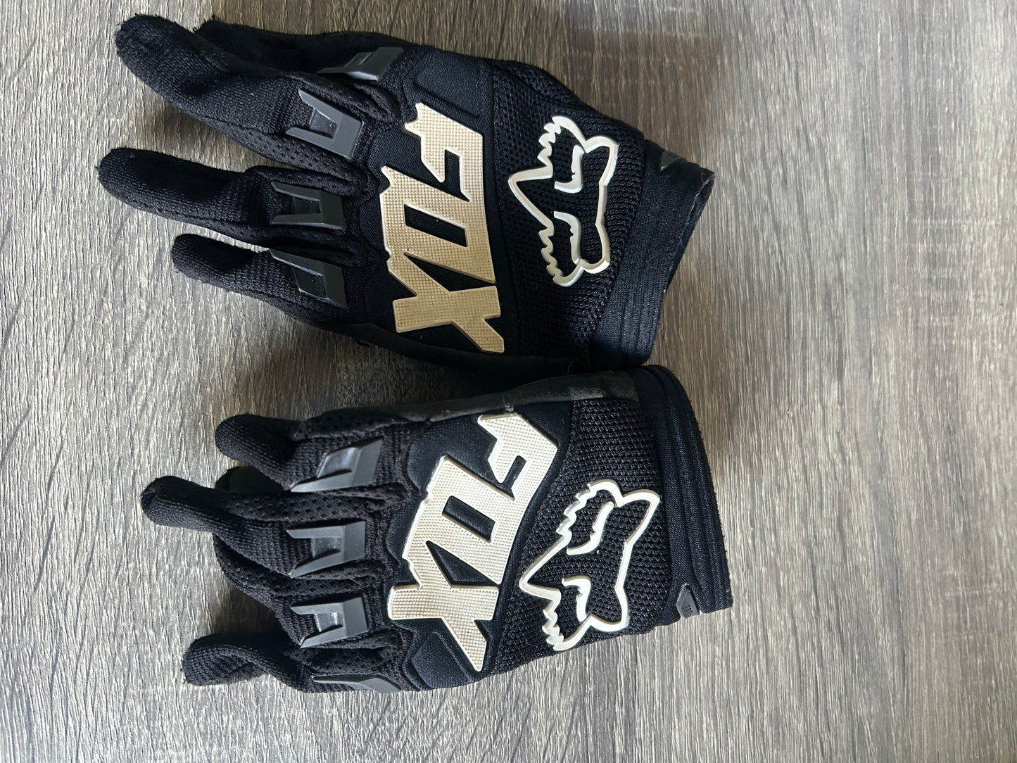 Fox gloves youth medium