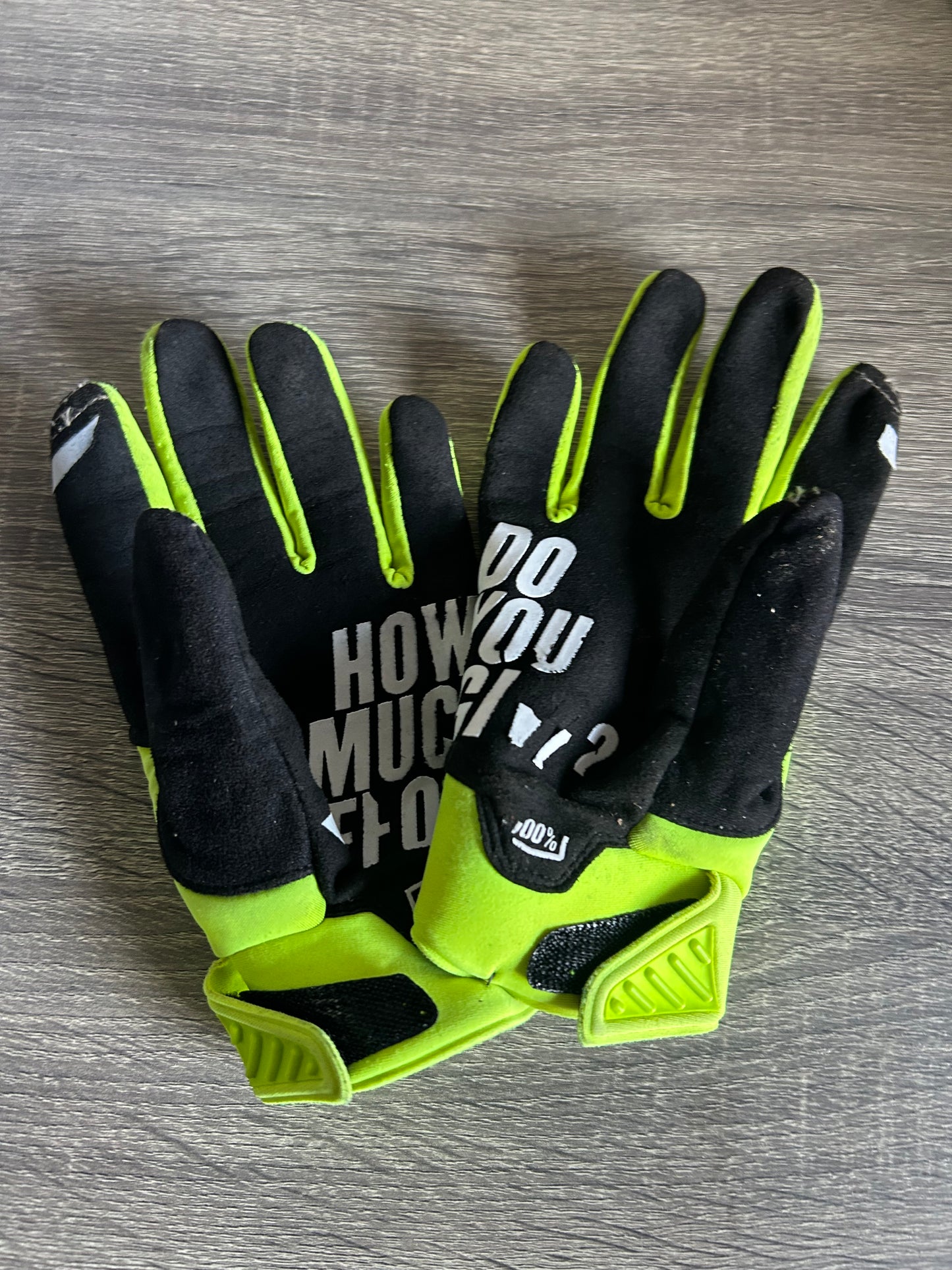 100% gloves youth small