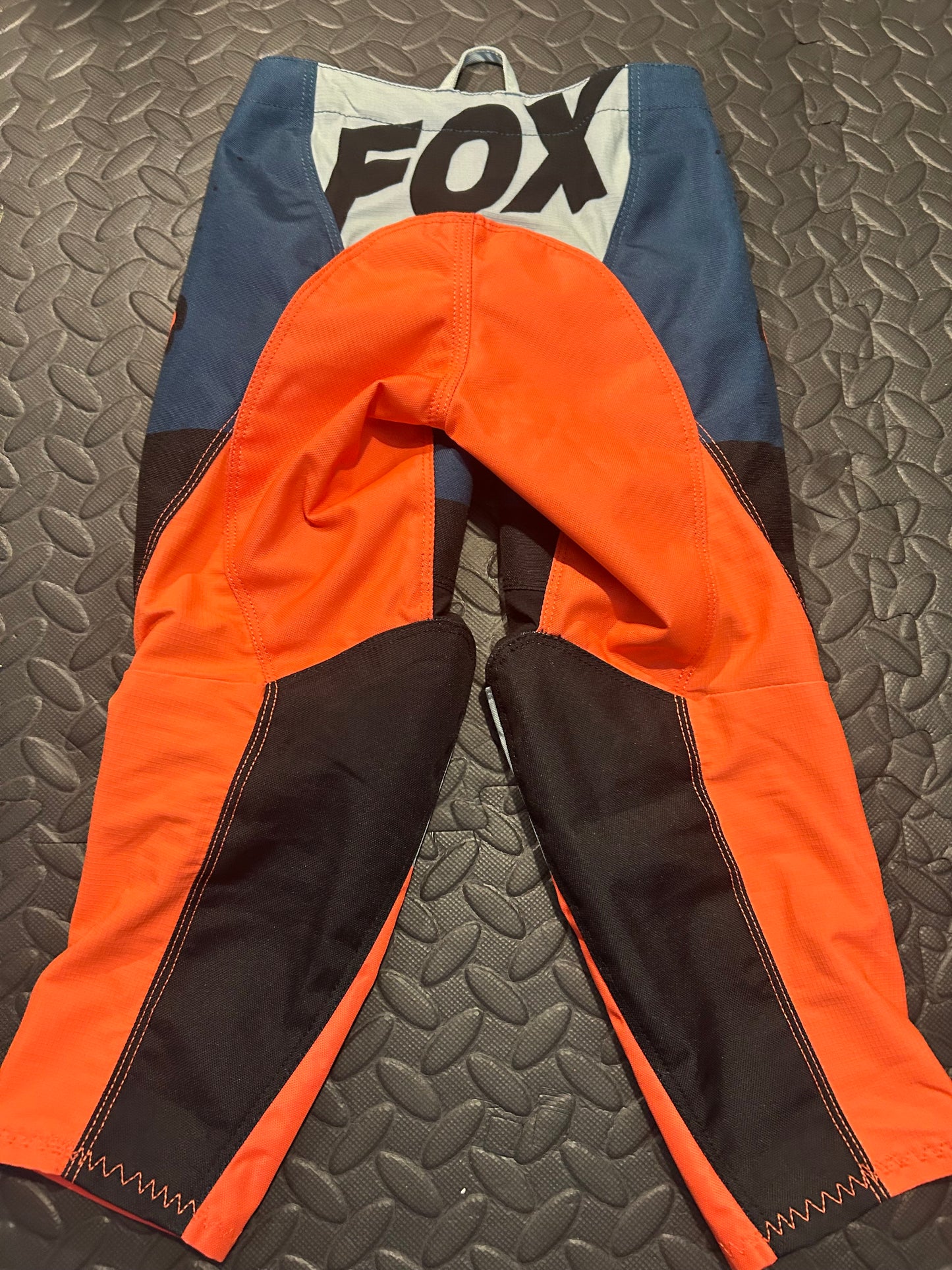 Fox pants age 4