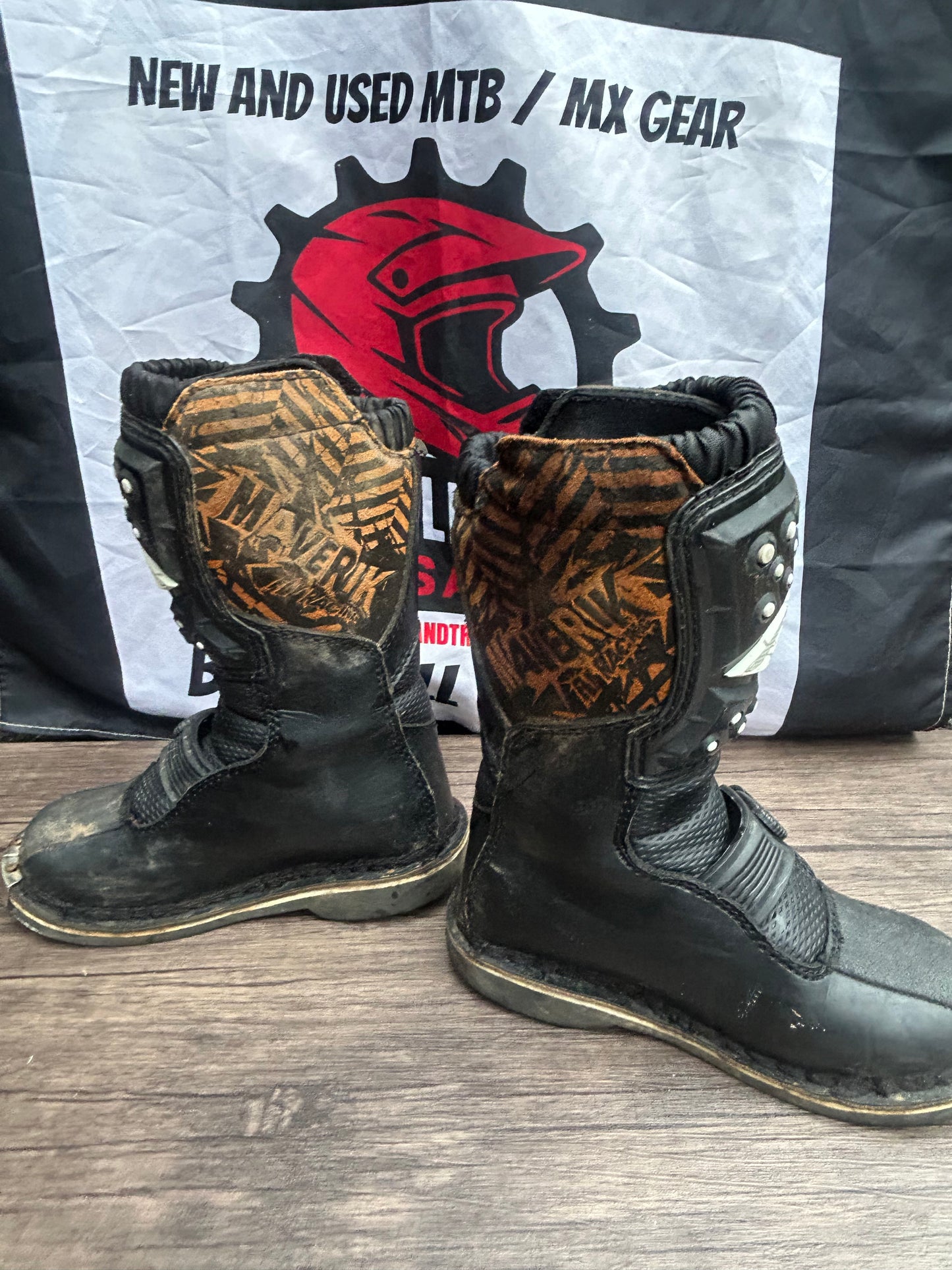 Fly boots ukj11