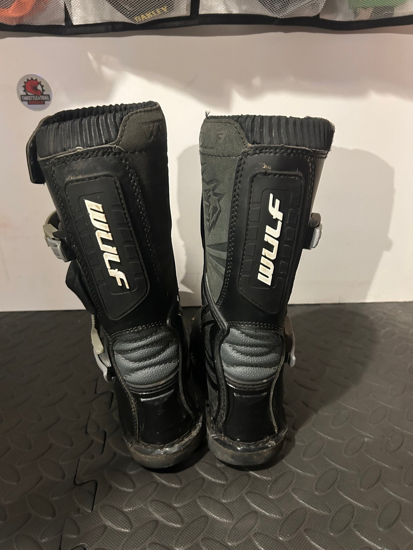 Wulf boots UK1