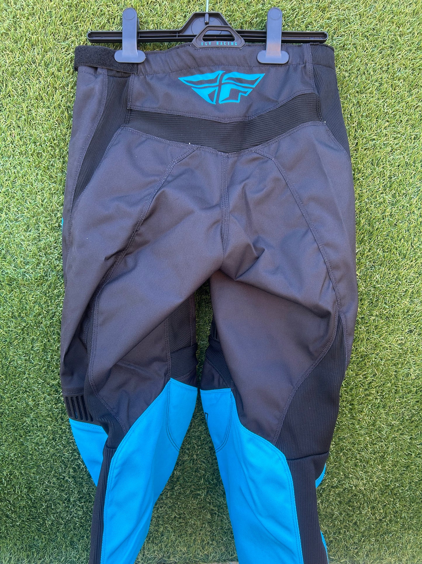 NEW Fly pants Y28