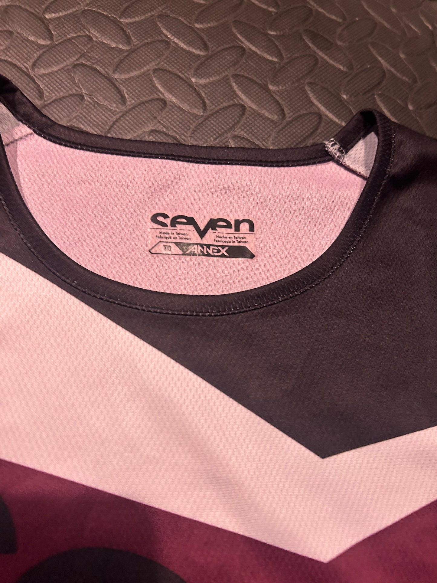 Seven jersey M
