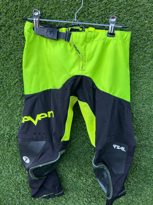 seven pants 24"