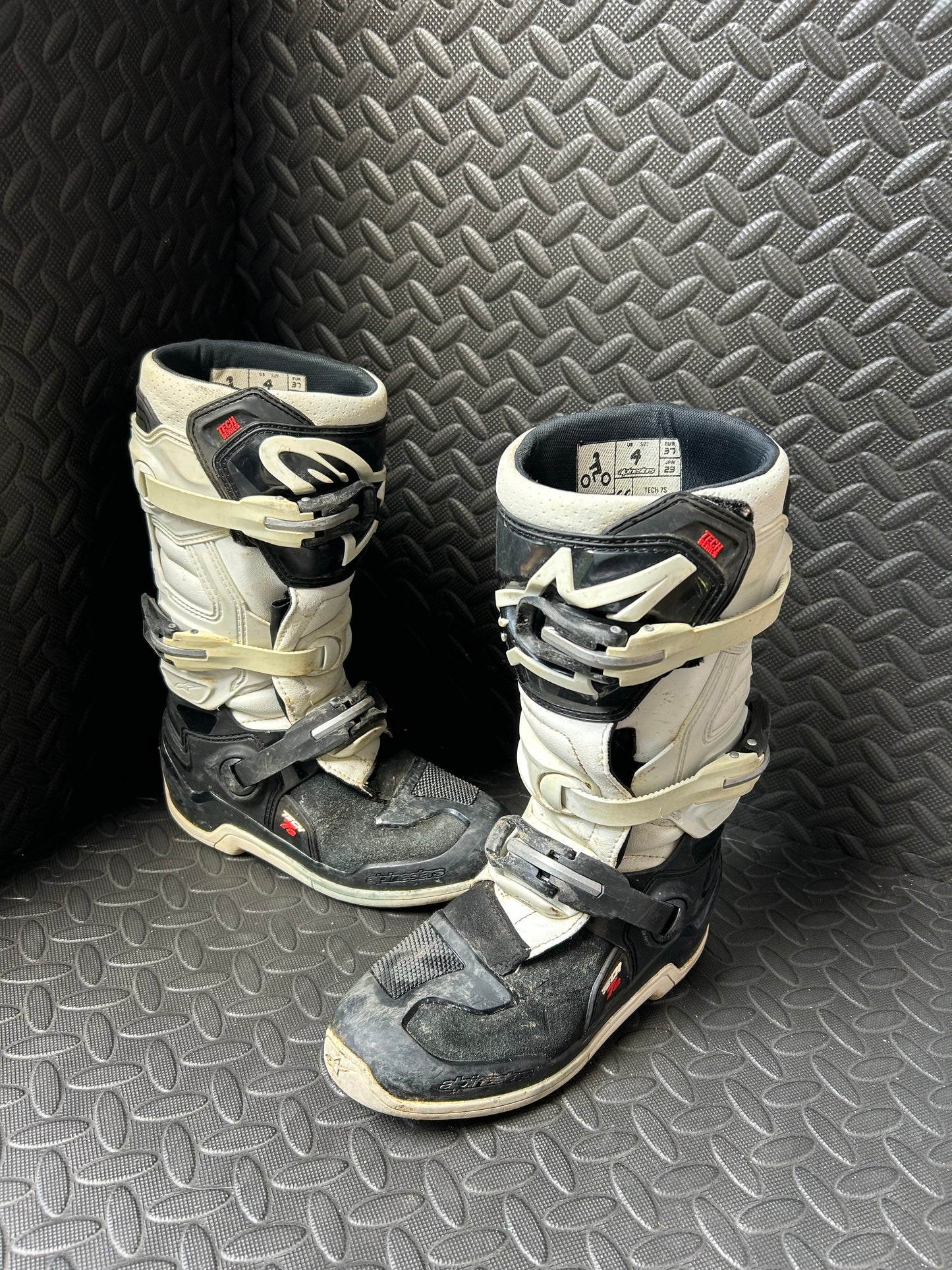 Alpinestars tech 7s uk3