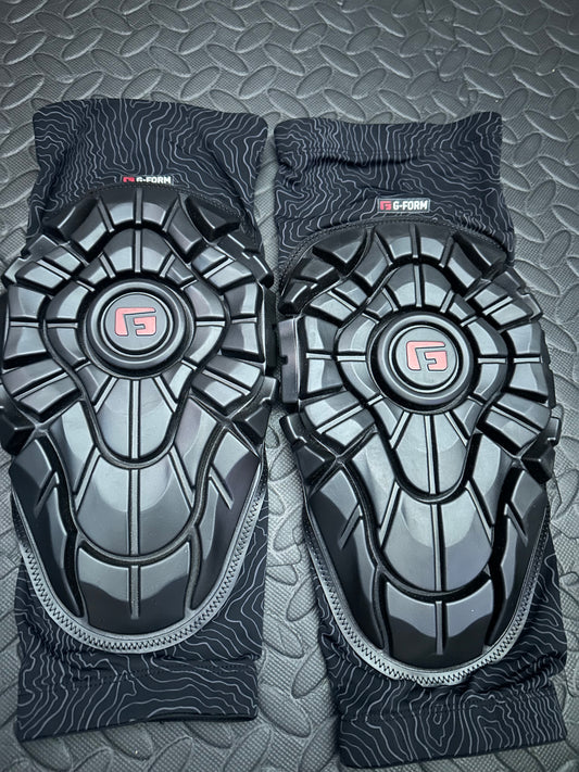Gform knee pads S