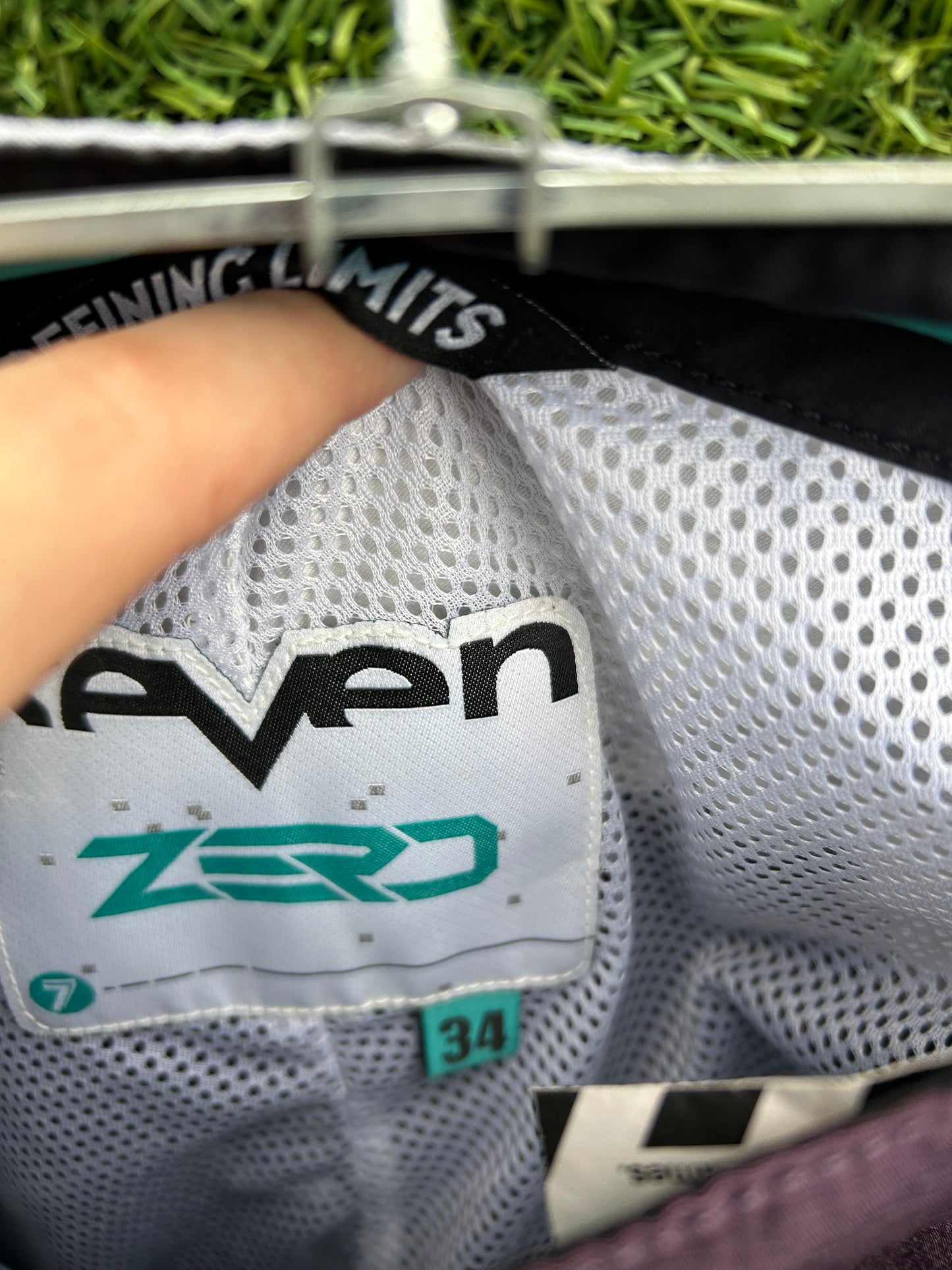 seven kit large/34"